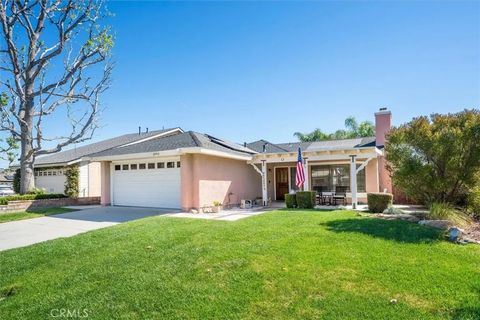 Photo of 29416 Fenway Court, Castaic, CA 91384 (MLS # SR26059250)