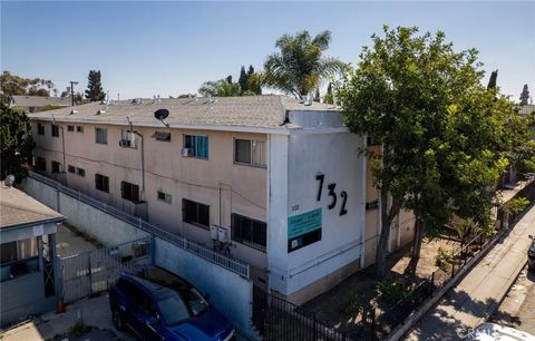 732 W Imperial Los Angeles CA 90044