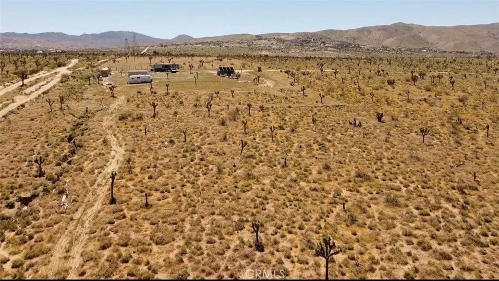 Photo of 1 Japatul Rd, Apple Valley, CA 92308 (MLS # HD26067502)