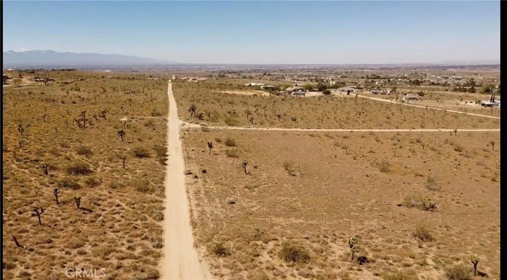 Photo of 1 Japatul Rd, Apple Valley, CA 92308 (MLS # HD26067502)