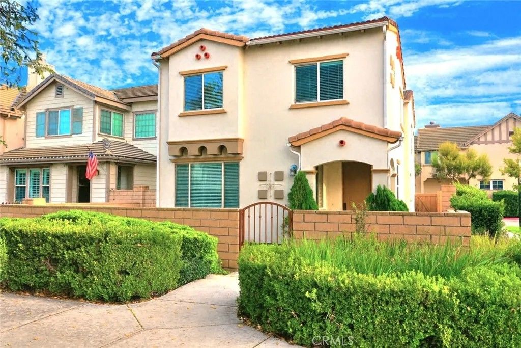 Photo of 858 Calaveras, Corona, CA 92878 (MLS # TR25268118)