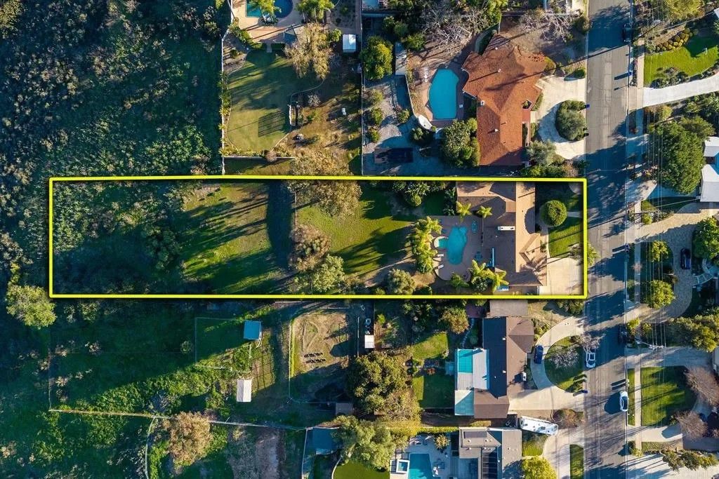 Photo of 1029 Rippey St, El Cajon, CA 92020 (MLS # PTP2600395)