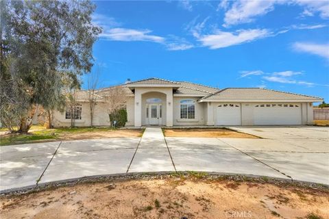 Photo of 15876 Dale Evans Pkwy, Apple Valley, CA 92307 (MLS # HD26040635)