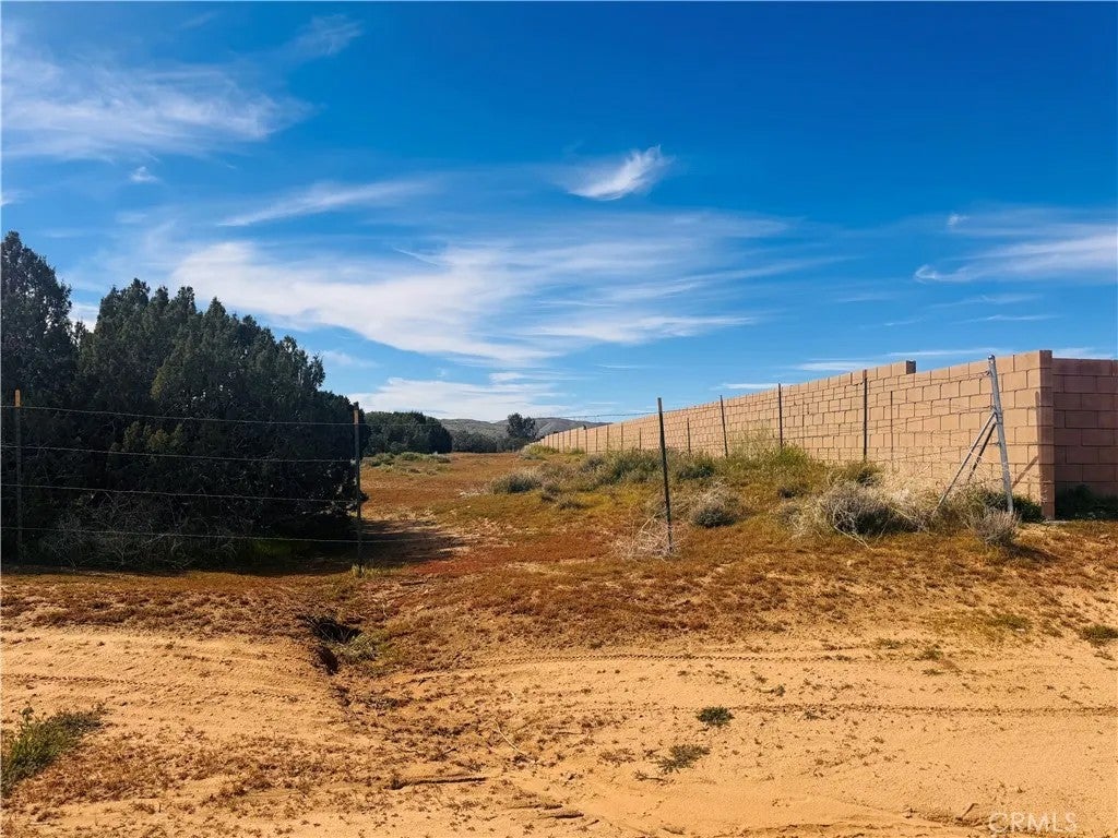 Photo of 22 West Ave O8, Palmdale, CA 93551 (MLS # SR26041912)
