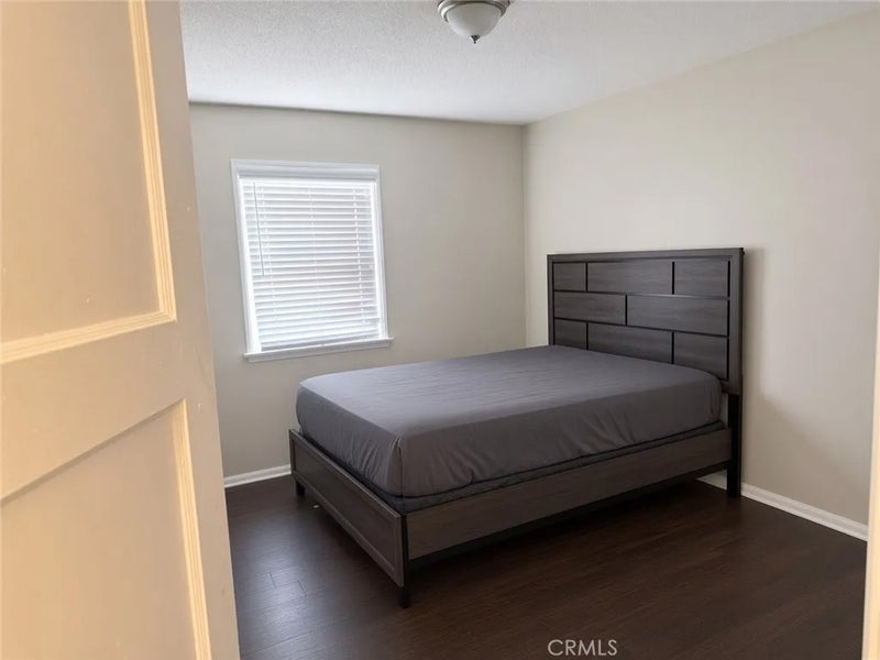 1519 W 110th