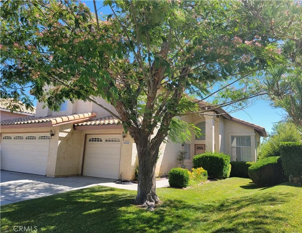 Photo of 44436 Shadowcrest Drive, Lancaster, CA 93536 (MLS # SR26090079)