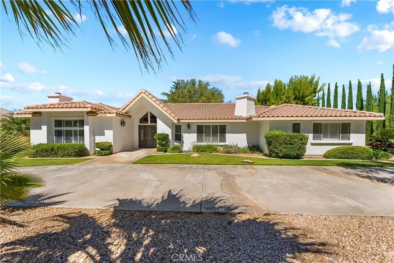 41901 Calle Clarita