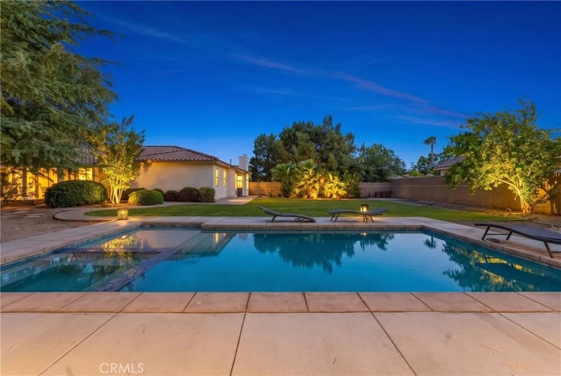 41901 Calle Clarita