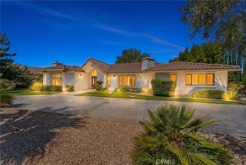 41901 Calle Clarita