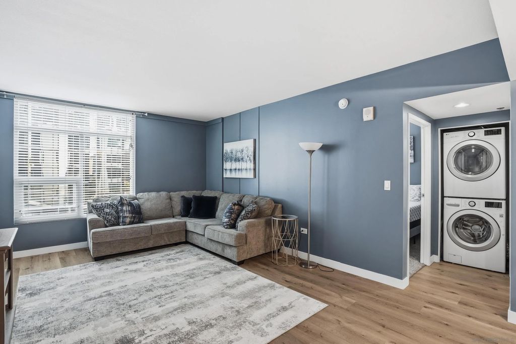 Photo of 425 W Beech St #314, San Diego, CA 92101 (MLS # 260009948)