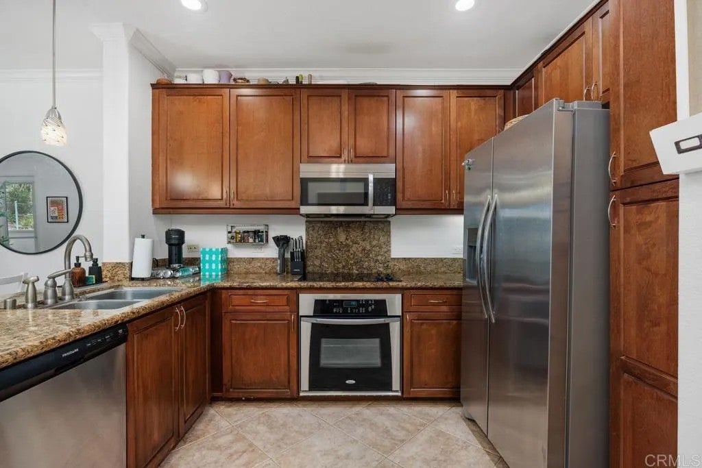 3887 Pell Place 126