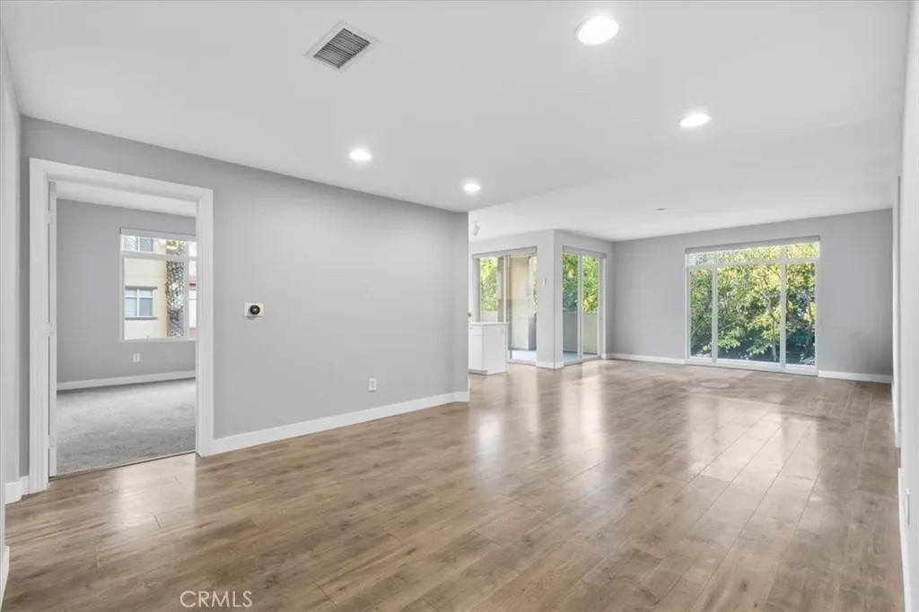 8275 Station Village 3201