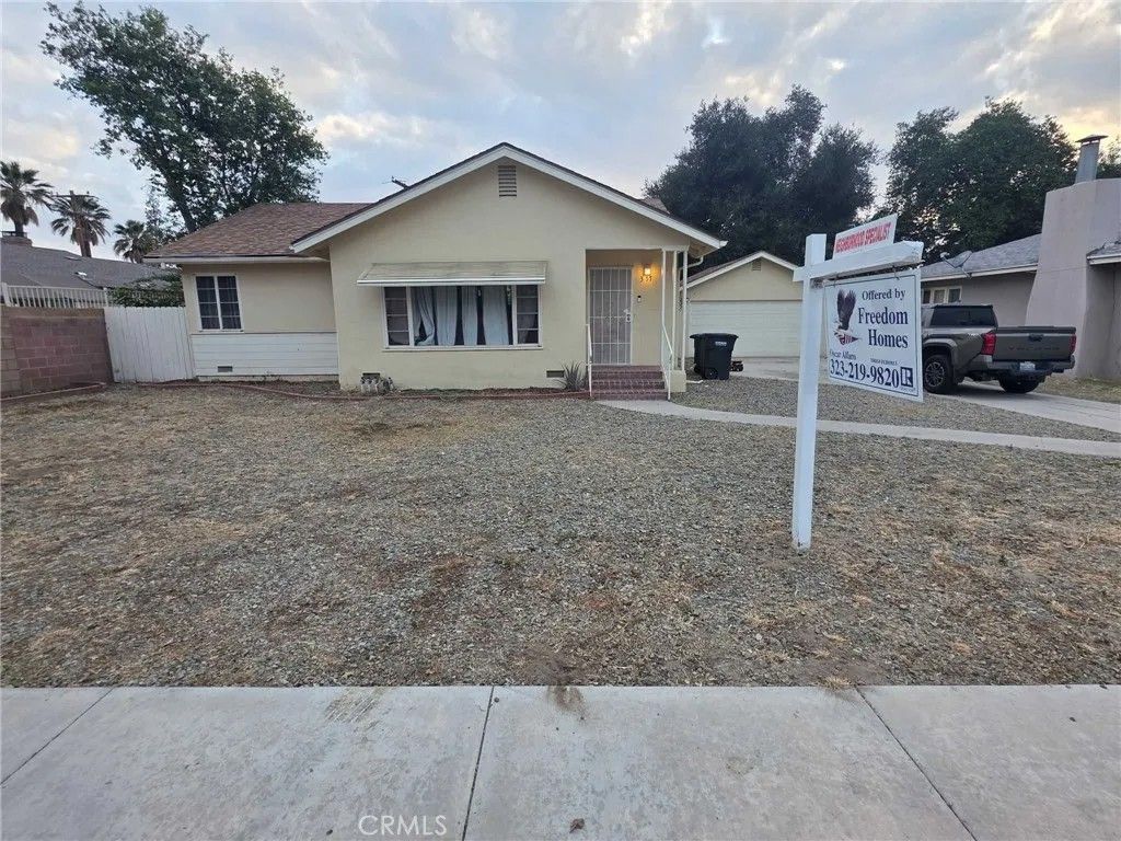 Photo of 357 S Juanita ST, Hemet, CA 92543 (MLS # DW26108176)