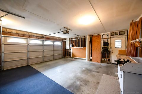 Tiny photo for 1952 Buckskin Gln, Escondido, CA 92027 (MLS # 250041893)
