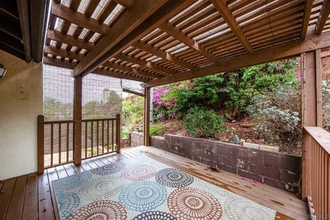 Tiny photo for 1952 Buckskin Gln, Escondido, CA 92027 (MLS # 250041893)