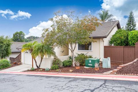 Tiny photo for 1952 Buckskin Gln, Escondido, CA 92027 (MLS # 250041893)