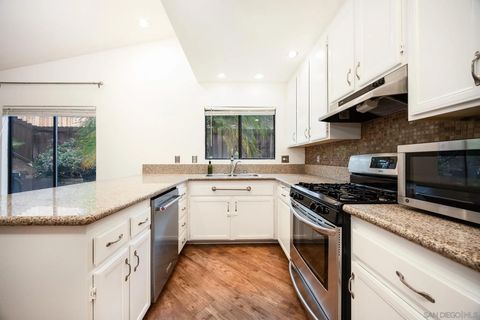 Tiny photo for 1952 Buckskin Gln, Escondido, CA 92027 (MLS # 250041893)