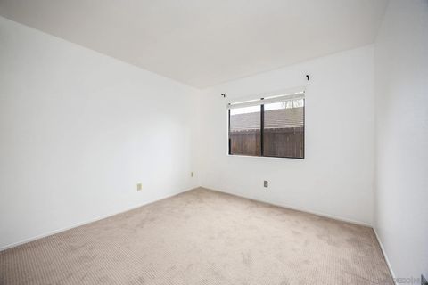 Tiny photo for 1952 Buckskin Gln, Escondido, CA 92027 (MLS # 250041893)