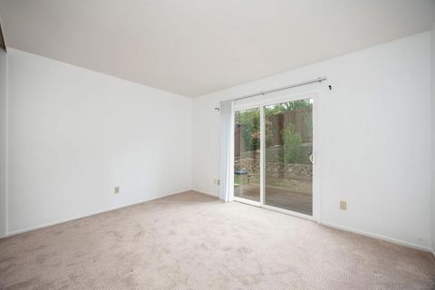 Tiny photo for 1952 Buckskin Gln, Escondido, CA 92027 (MLS # 250041893)