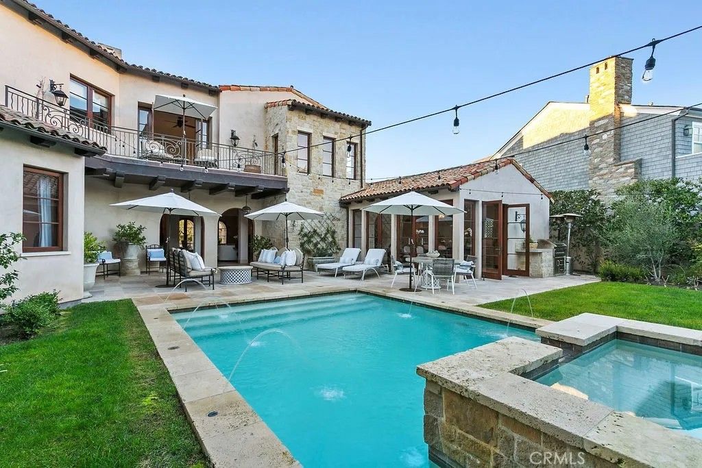 Photo of 136 Emerald Bay, Laguna Beach, CA 92651 (MLS # LG26001896)