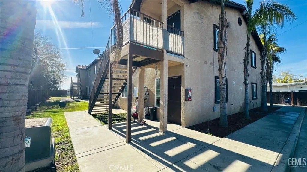 Photo of 3017 Potomac Ave, Bakersfield, CA 93307 (MLS # SR25280917)