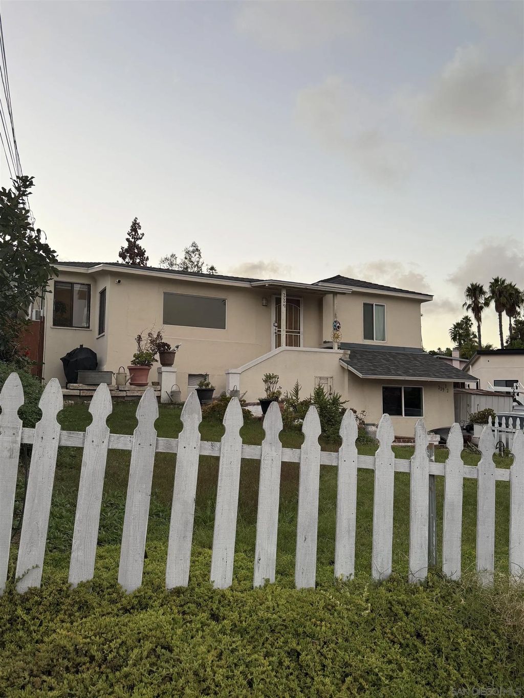 Photo of 229 Hillside Terrace, Vista, CA 92084 (MLS # 250040845)