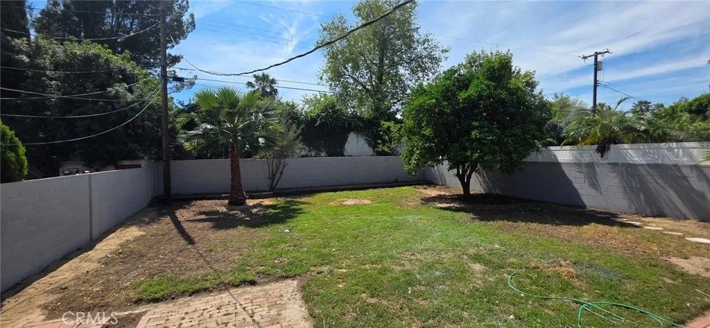 Photo of 17606 Bessemer St, Encino, CA 91316 (MLS # SR26068665)