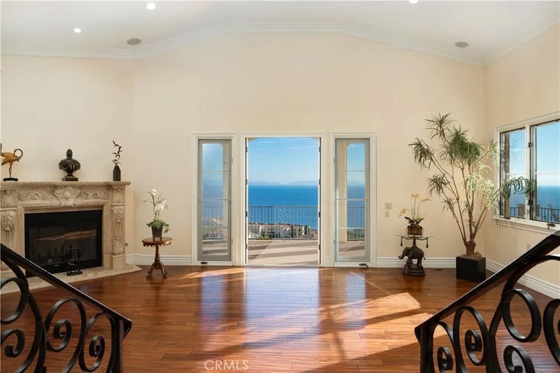 3231 Palos Verdes South