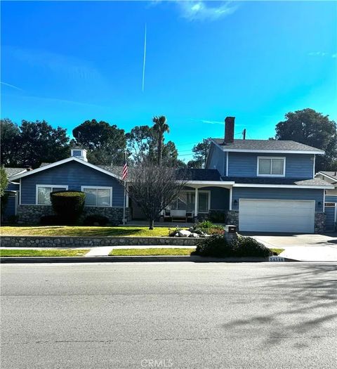 Photo of 24348 Cross St, Newhall, CA 91321 (MLS # SR26042684)