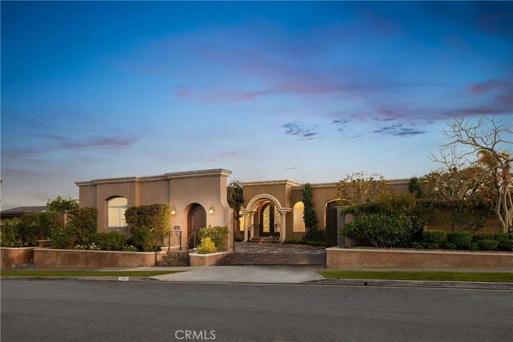 Photo of 1038 Santiago Drive, Newport Beach, CA 92660 (MLS # OC25269144)