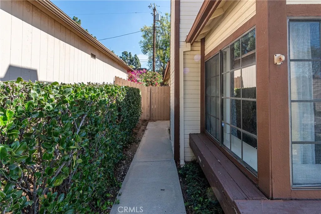 13982 Olive Grove Lane