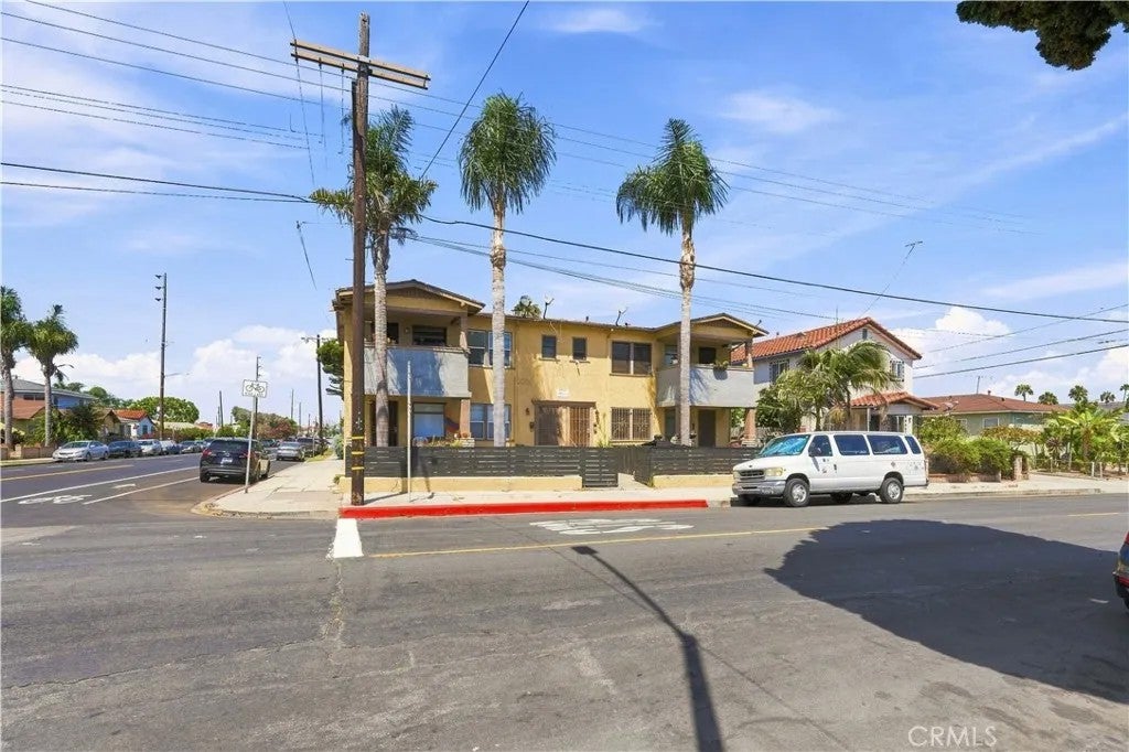 580 W 22nd Street