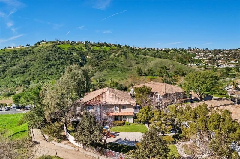 19801 Meadow Ridge 25