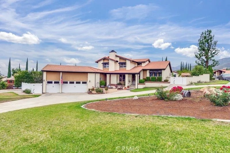 2429 Cliff Road