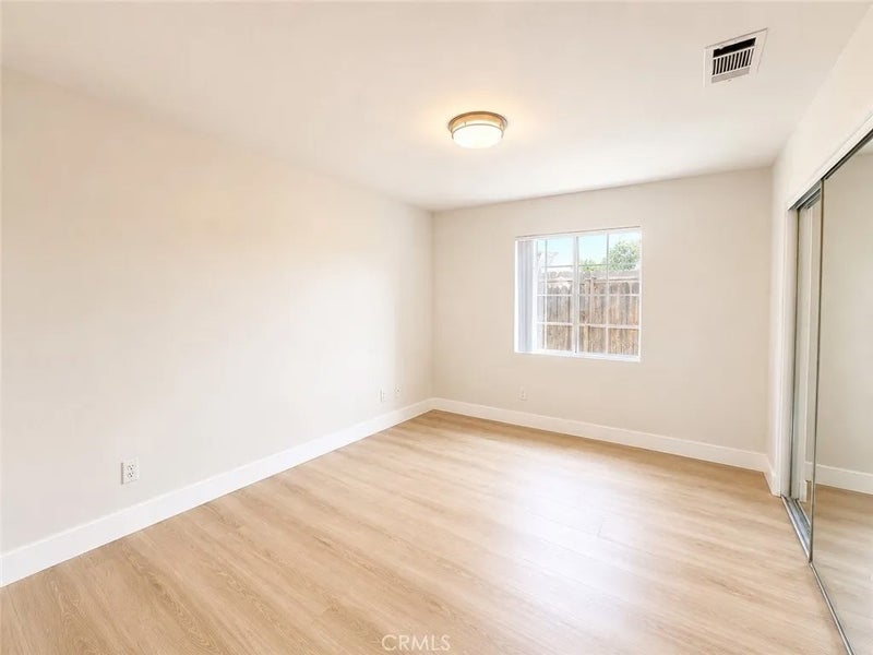 548 N Reservoir