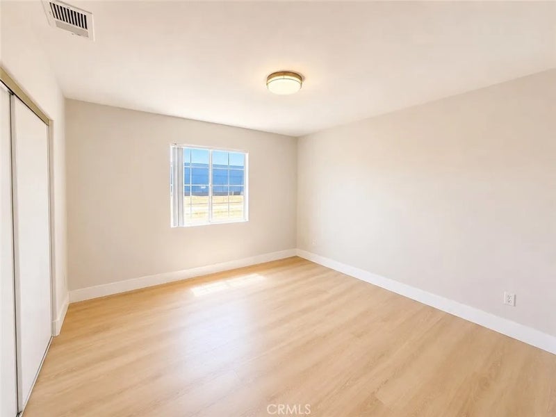 548 N Reservoir