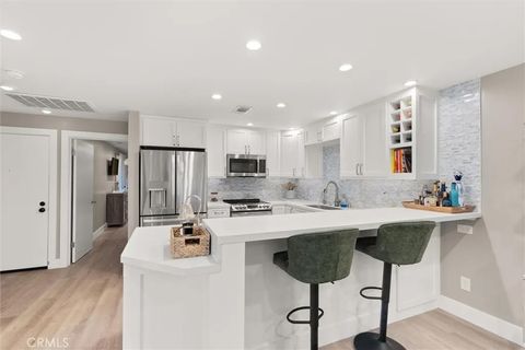 Tiny photo for 6101 Marina Pacifica Drive #KEY 16, Long Beach, CA 90803 (MLS # PW25235055)