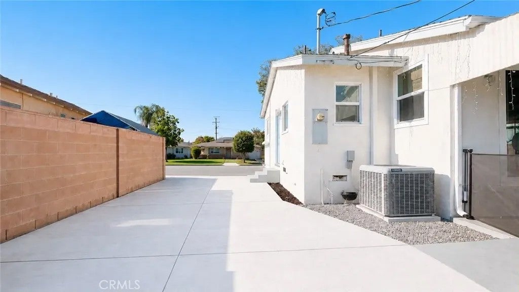 12142 Stanford