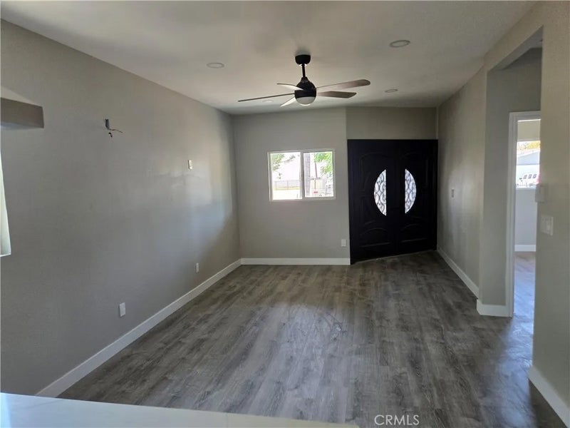 1328 Vine