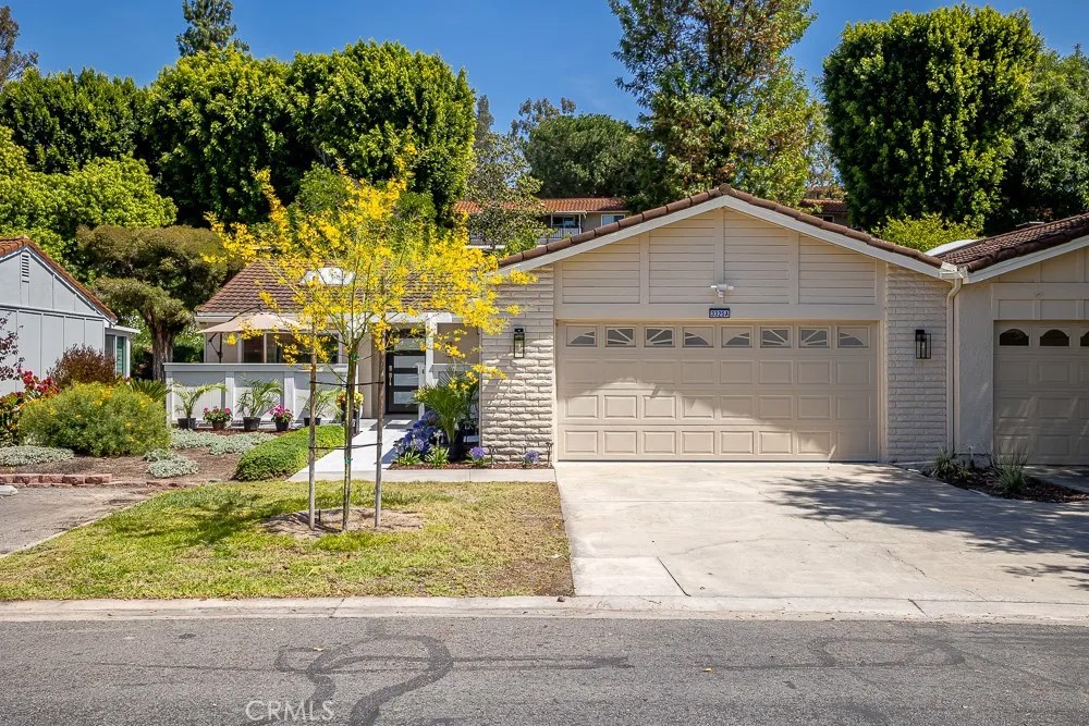 3325 Via Carrizo - Unit A
