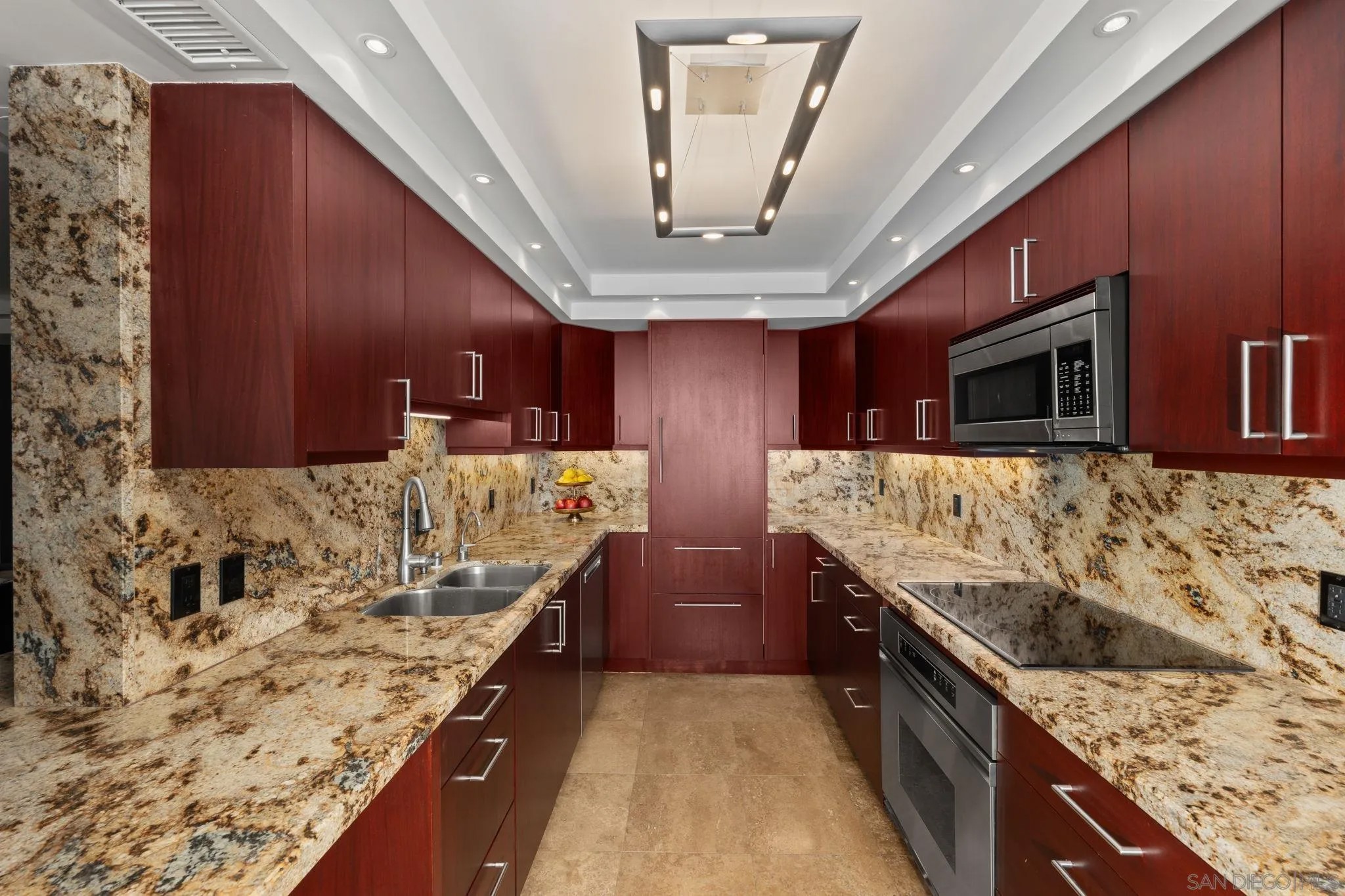 1760 Avenida del Mundo 406