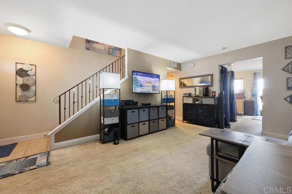 1045 Peach Ave 25