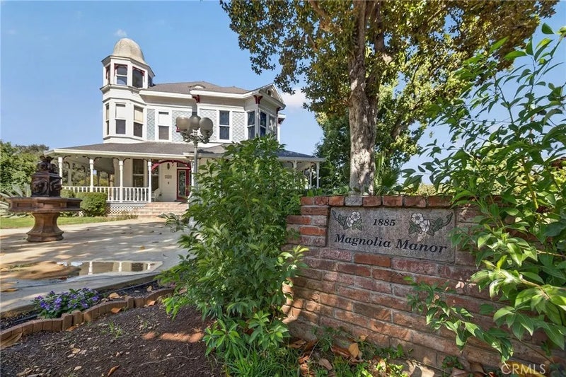 2690 S Villa