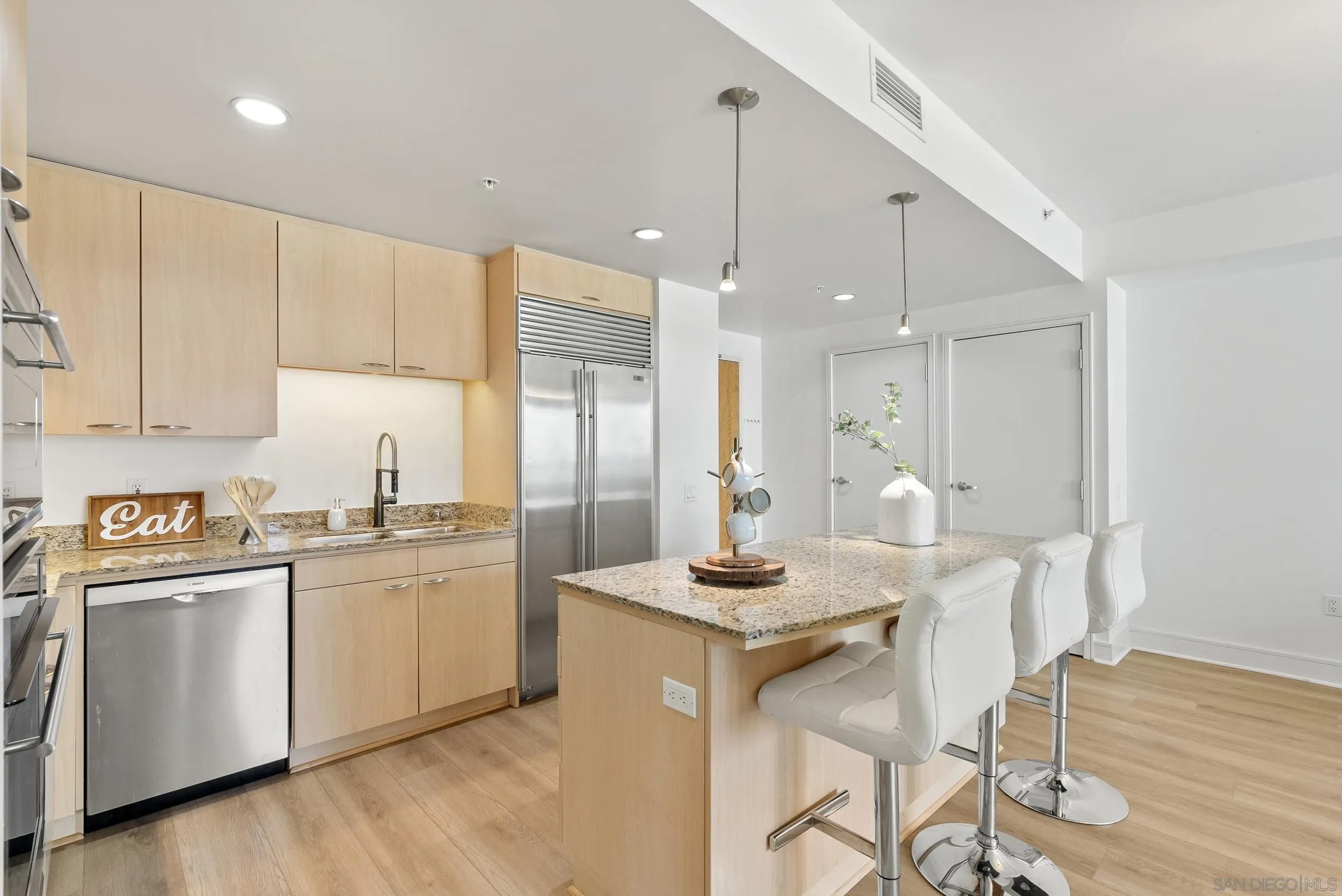 645 Front St 710