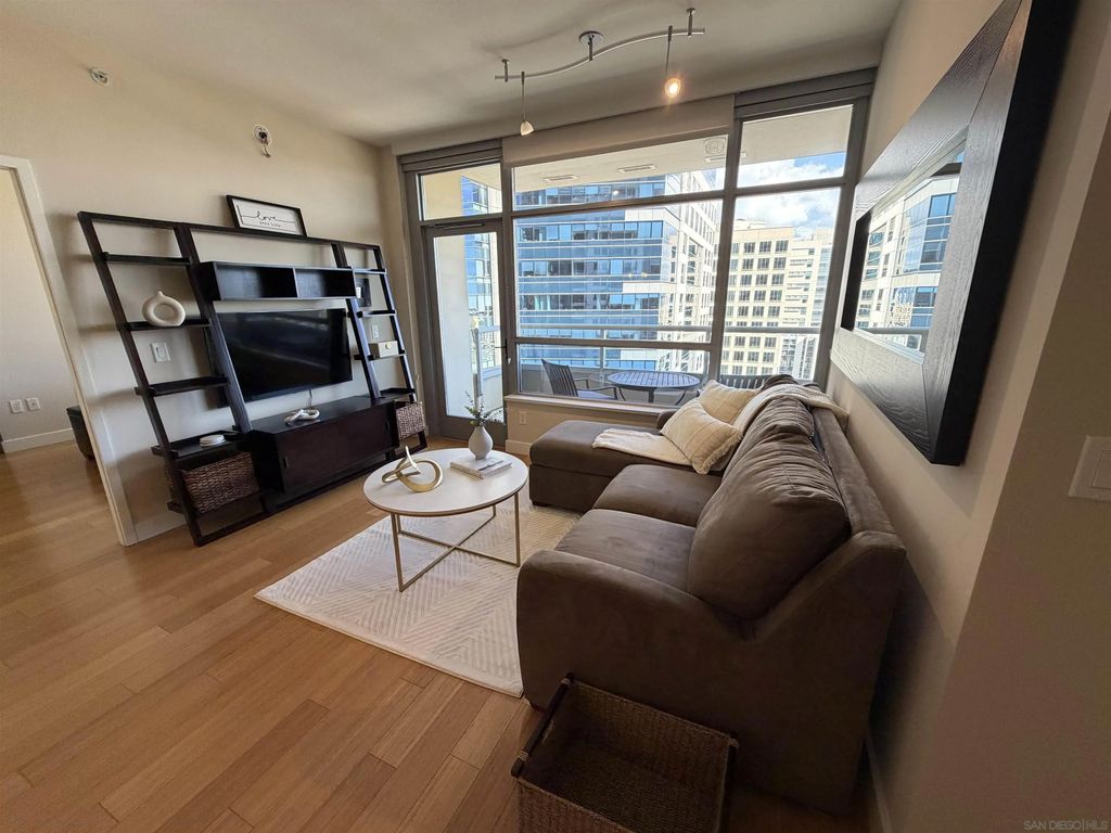 Photo of 700 W W E St #2205, San Diego, CA 92101 (MLS # 250042453)