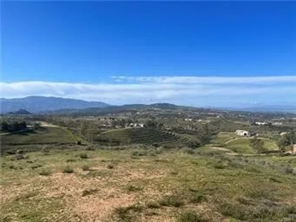 Photo of 38497 Trifone Rd, Hemet, CA 92544 (MLS # SW26089147)