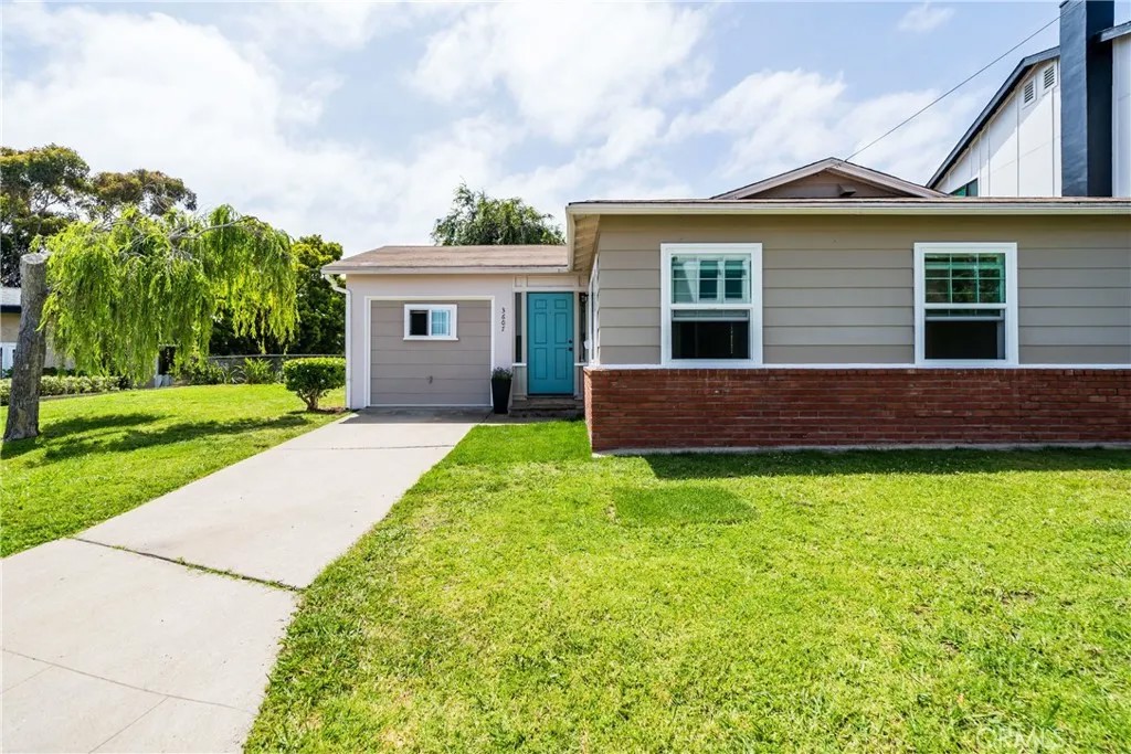 3607 Oleander Drive