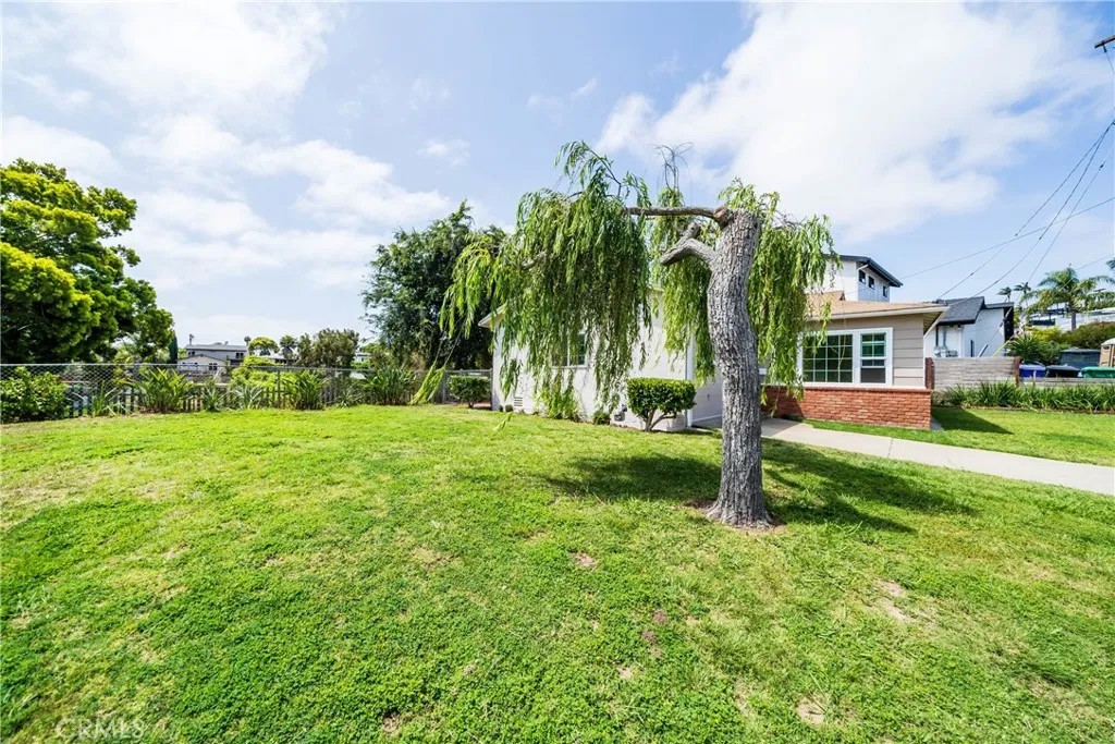 3607 Oleander Drive