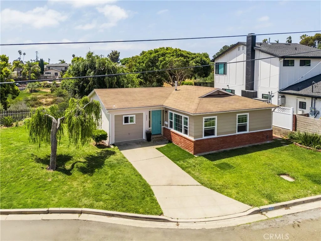 3607 Oleander Drive