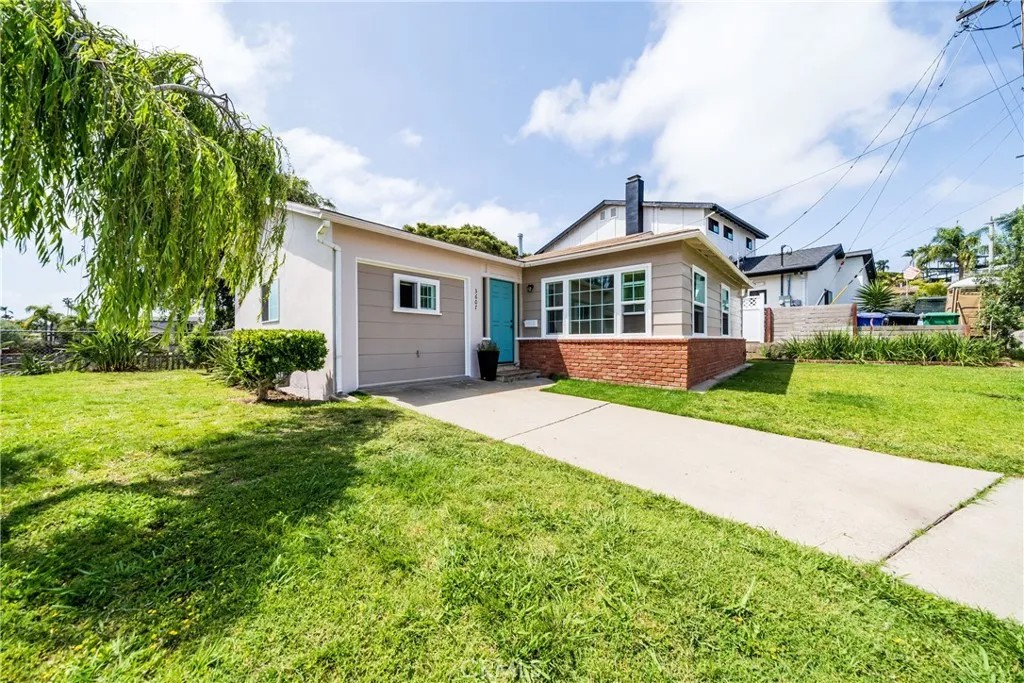 3607 Oleander Drive